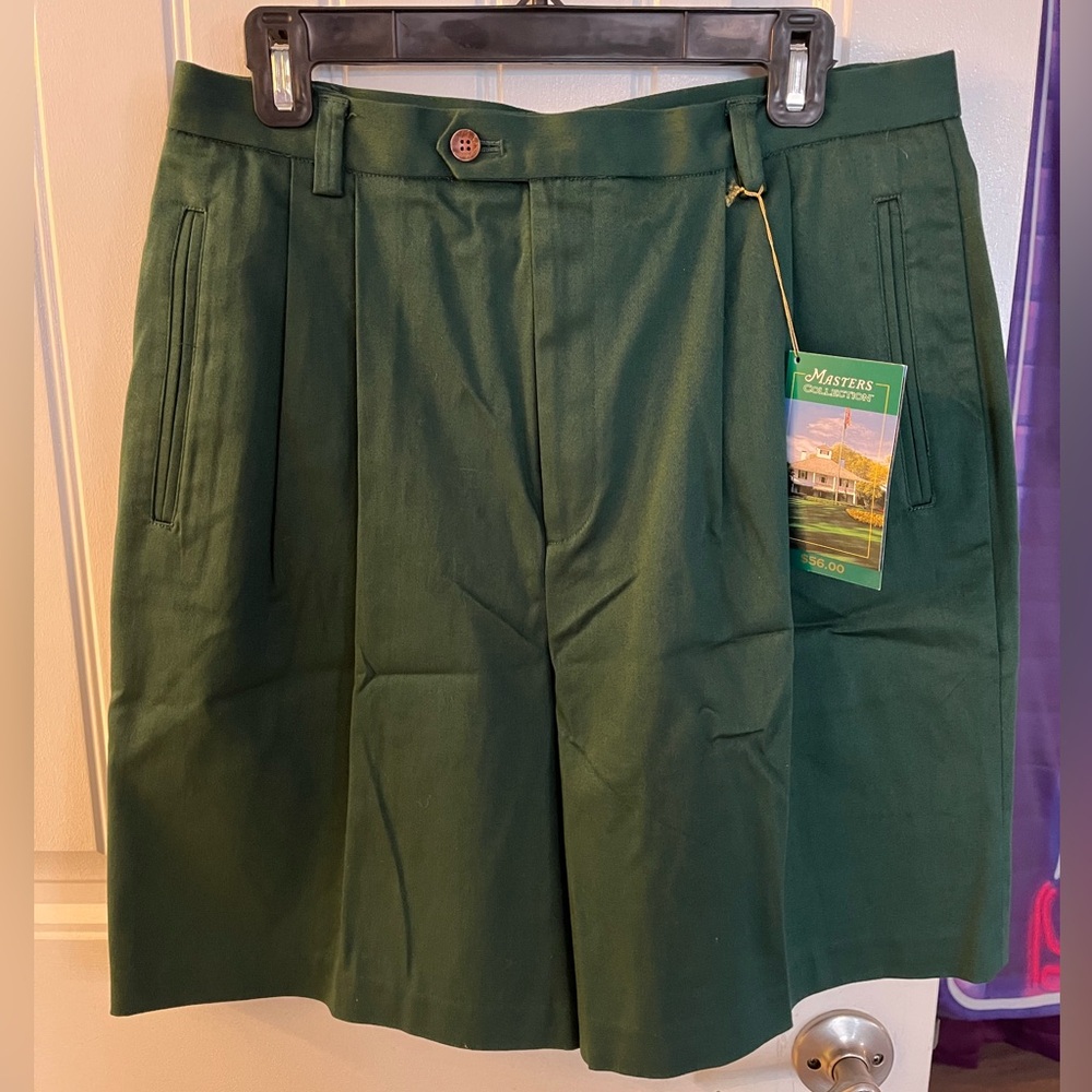 Master’s Green Women’s Golf Shorts